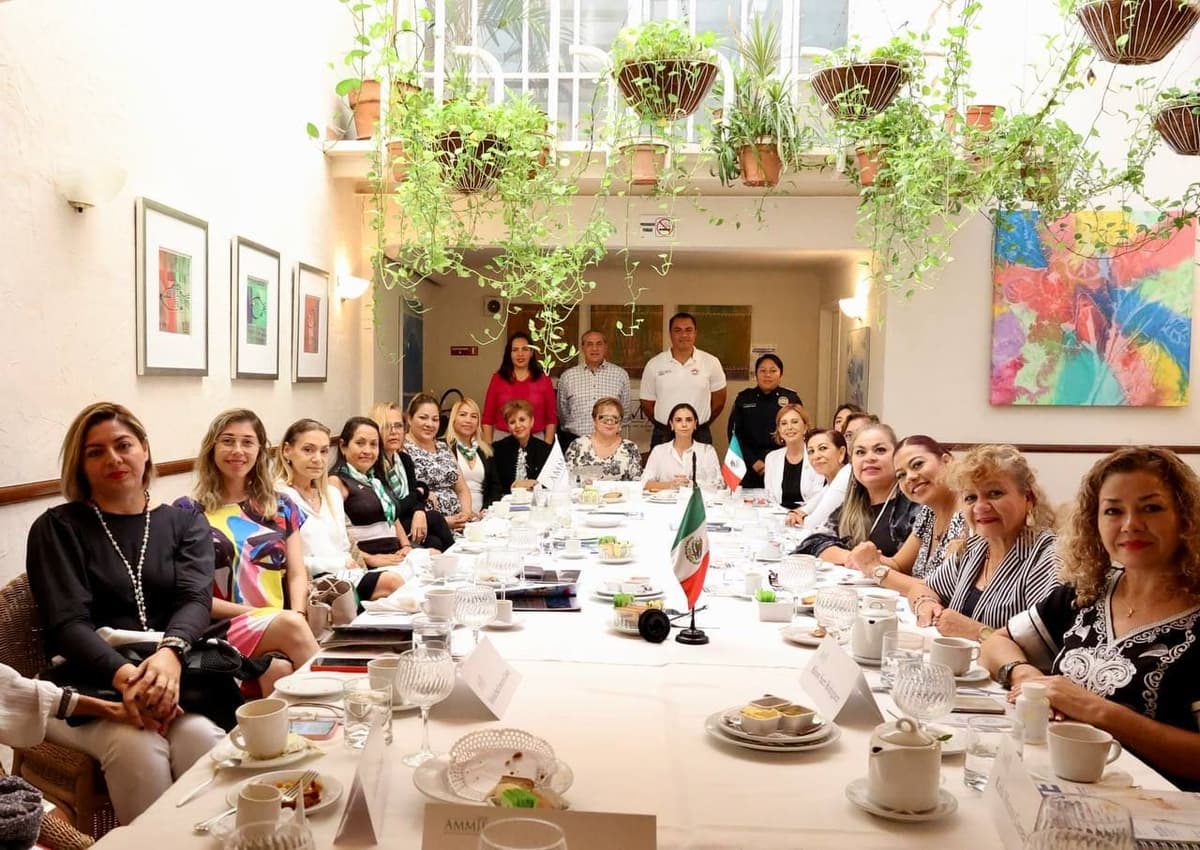 Encabeza Ana Patricia Peralta al dialogó con cámaras empresariales