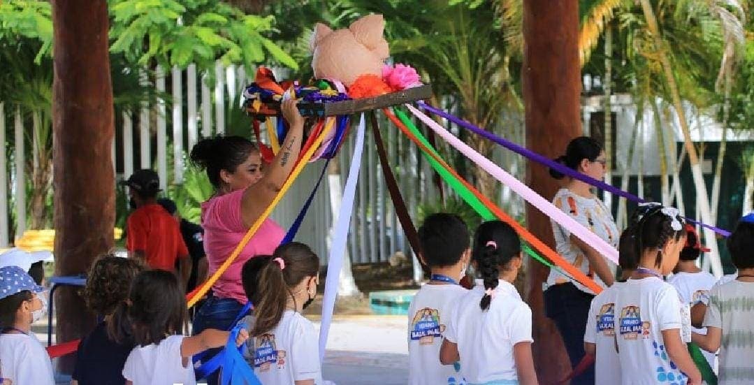 Proveedor no ha entregado más de 30 mil uniformes en Playa del Carmen