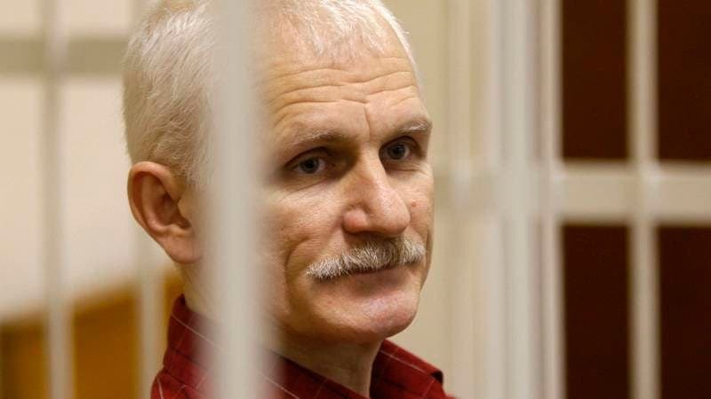 Dan el Nobel de la Paz activistas de Ucrania, Rusia y Bielorrusia