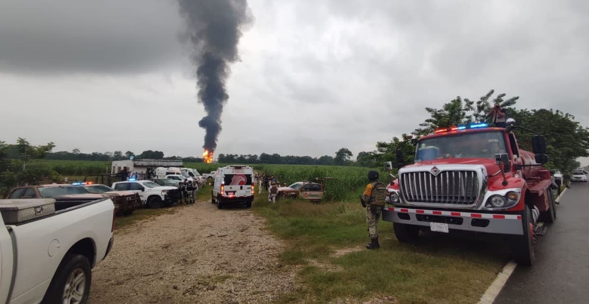 Explota un ducto de Pemex en Tabasco por fuga de gas; hay un niño con quemaduras y más de cien evacuados