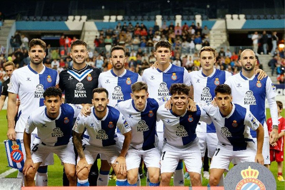 En duda promoción turística de “Riviera Maya” en playera del Espanyol