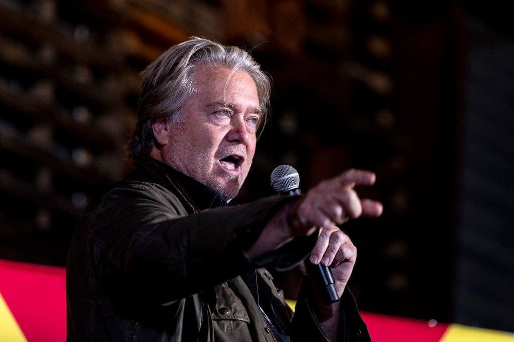 Exasesor de Trump dice que la soberanía de México "está en riesgo" por voto electrónico