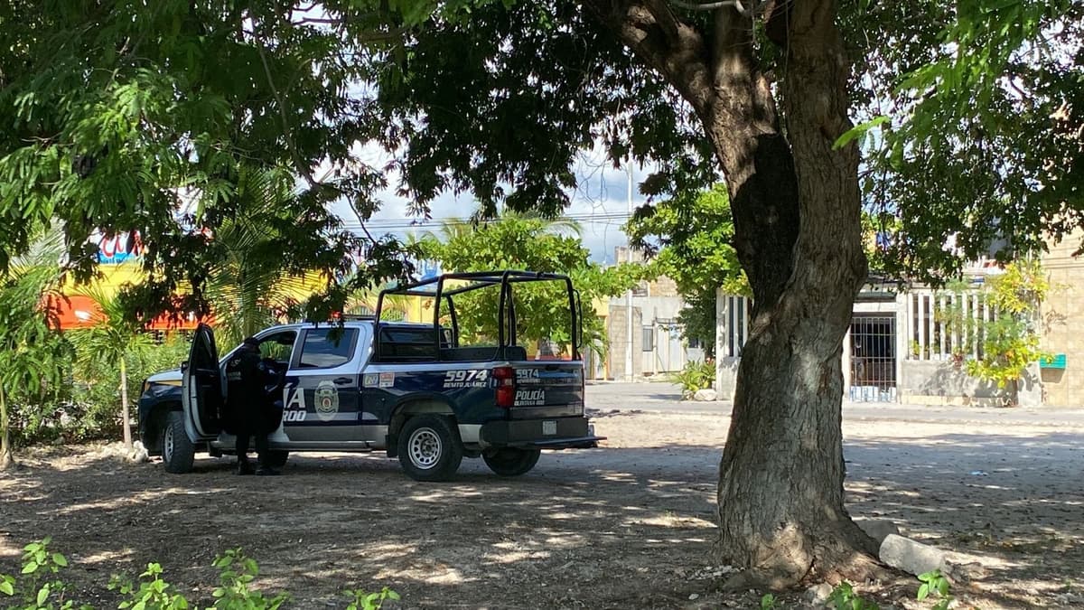Hallan restos humanos embolsados frente a un templo de la Región 234 de Cancún