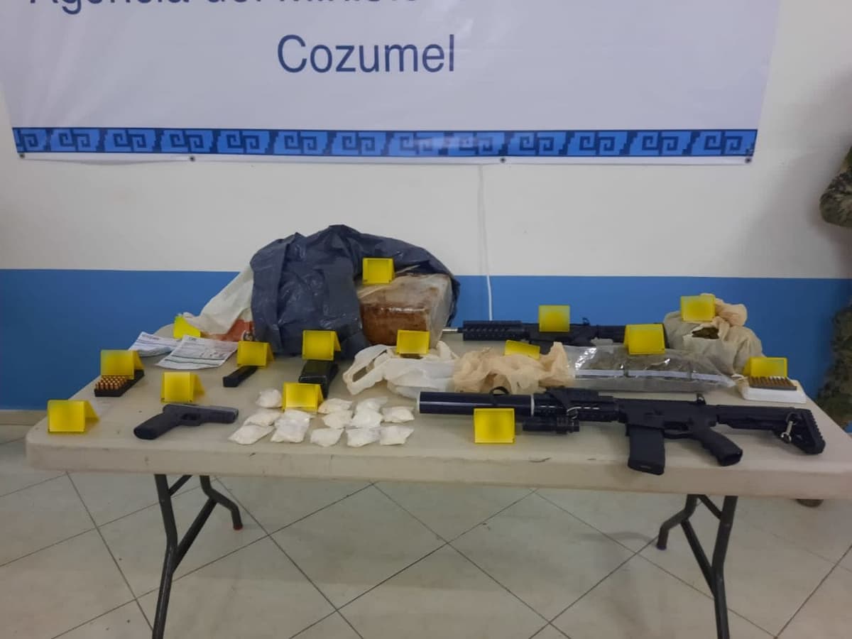 Aseguran narco casa, armas y droga tras balacera en Cozumel