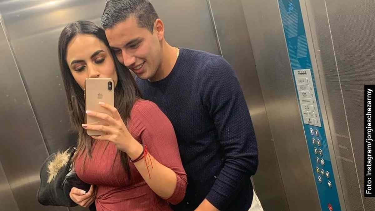 Novia del futbolista Jorge Sánchez se queja por el "mal olor" de los qataríes