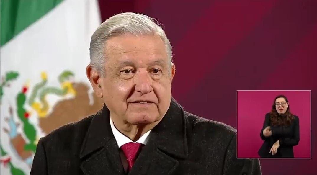 Video: AMLO asegura que ataques contra Yasmín Esquivel son para afectarlo a él