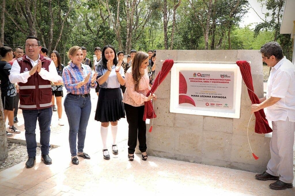 Lili Campos a favor del fortalecimiento de la comunidad estudiantil