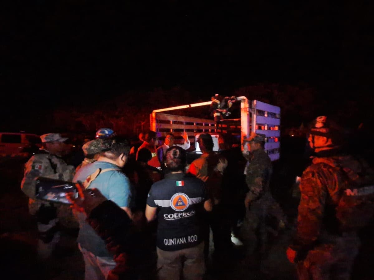 Arde por un segundo día, incendio en basurero de Holbox