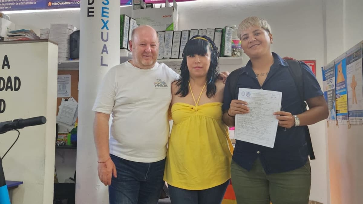 Realiza Solidaridad el primer trámite de Identidad No Binaria en Quintana Roo