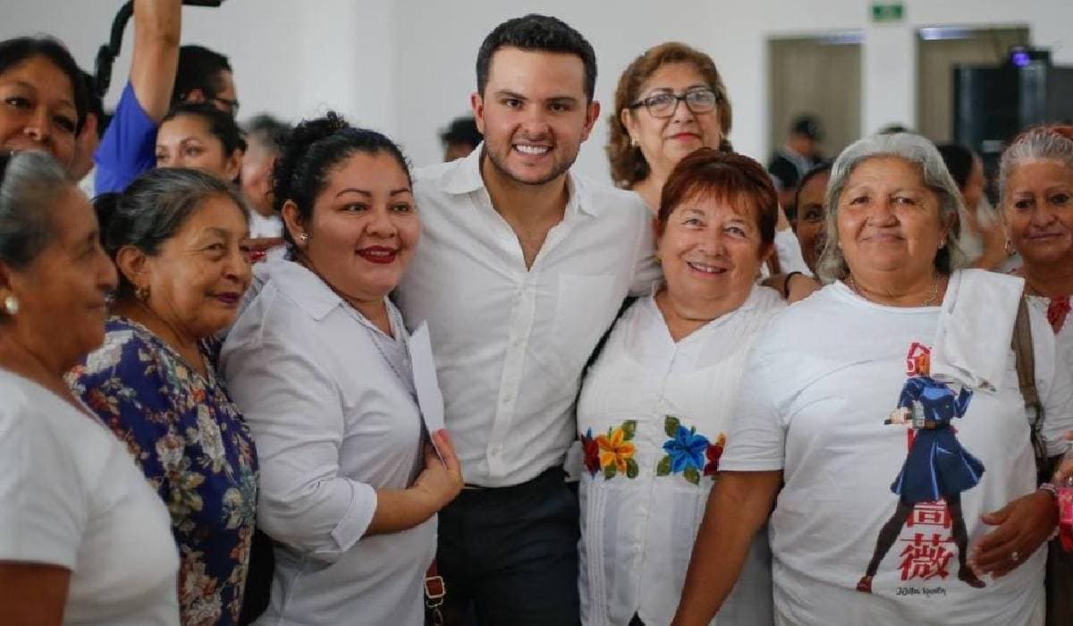 Confirma Pablo Bustamante que comienza entrega de tarjetas del programa "Mujer es Vida"