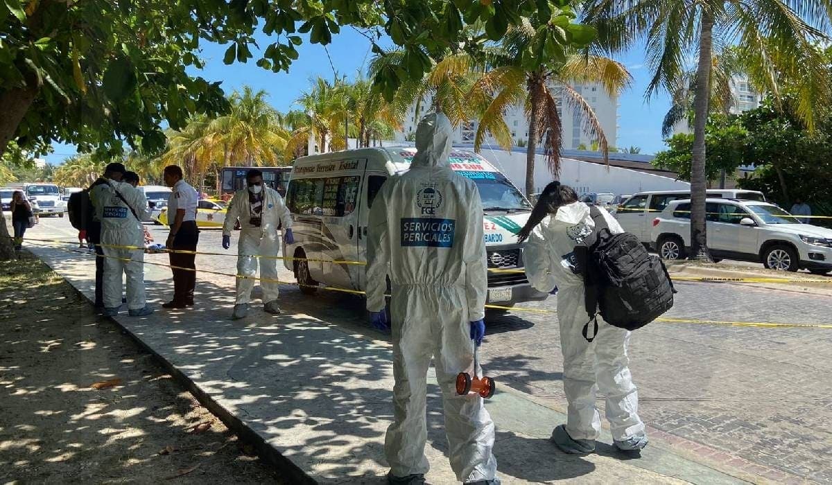 Muere mujer tras ser arrollada por una combi de transporte público, en Puerto Juárez