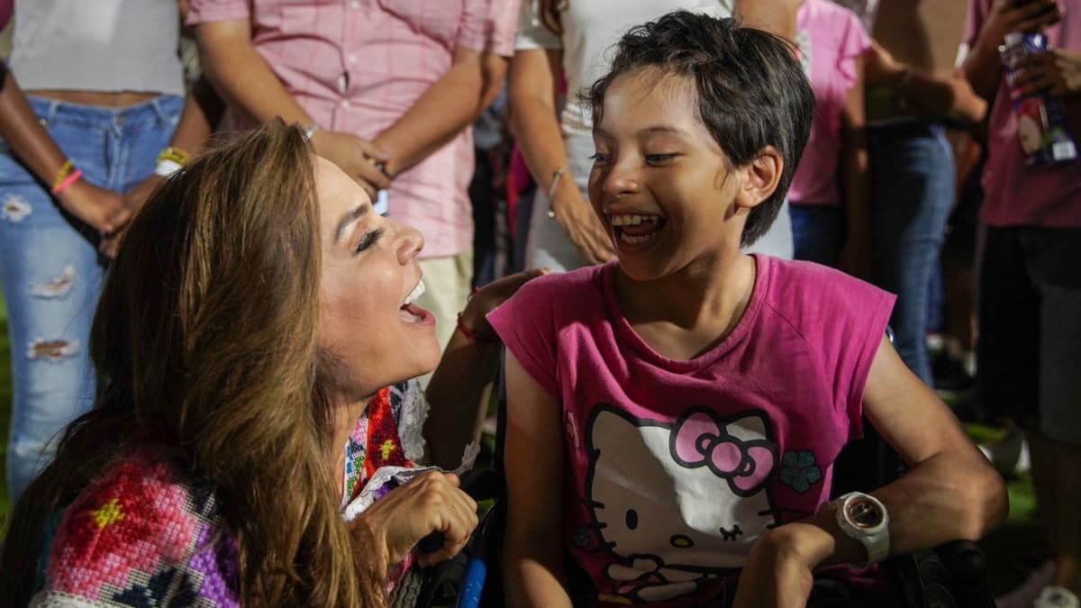 Festeja Mara Lezama Día de la Niña y el Niño con benitojuarenses