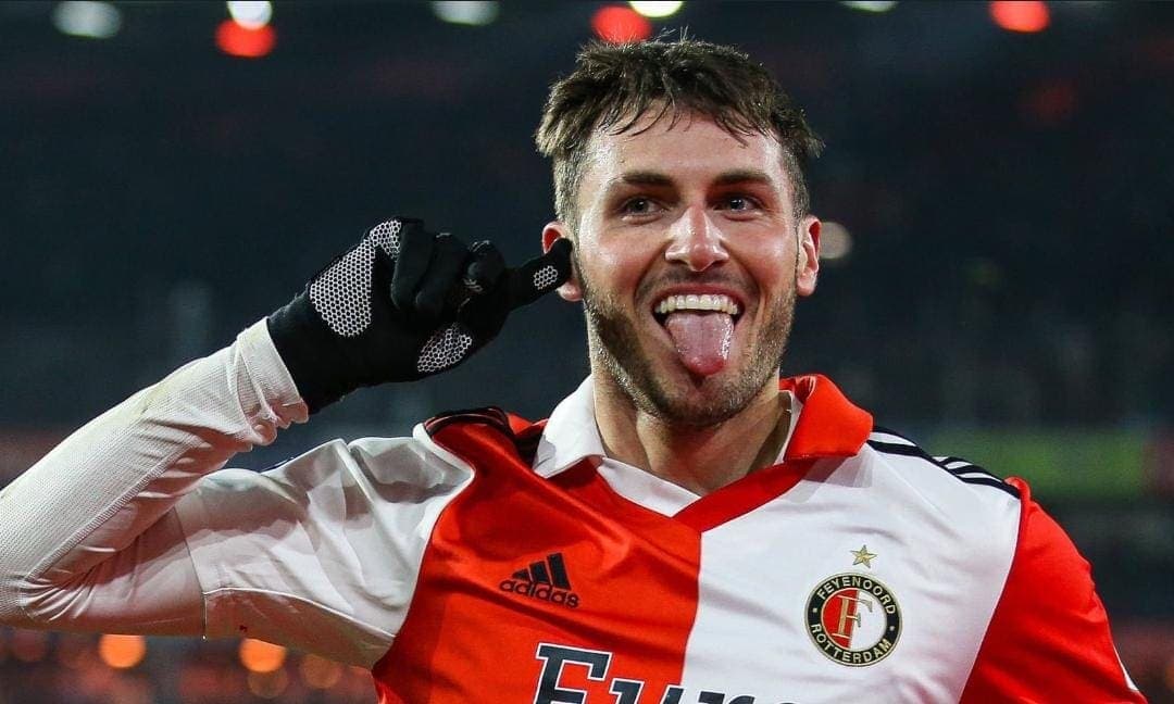 Video: Santiago Giménez anota su gol 19 en Europa; casi iguala al "Chicharito"