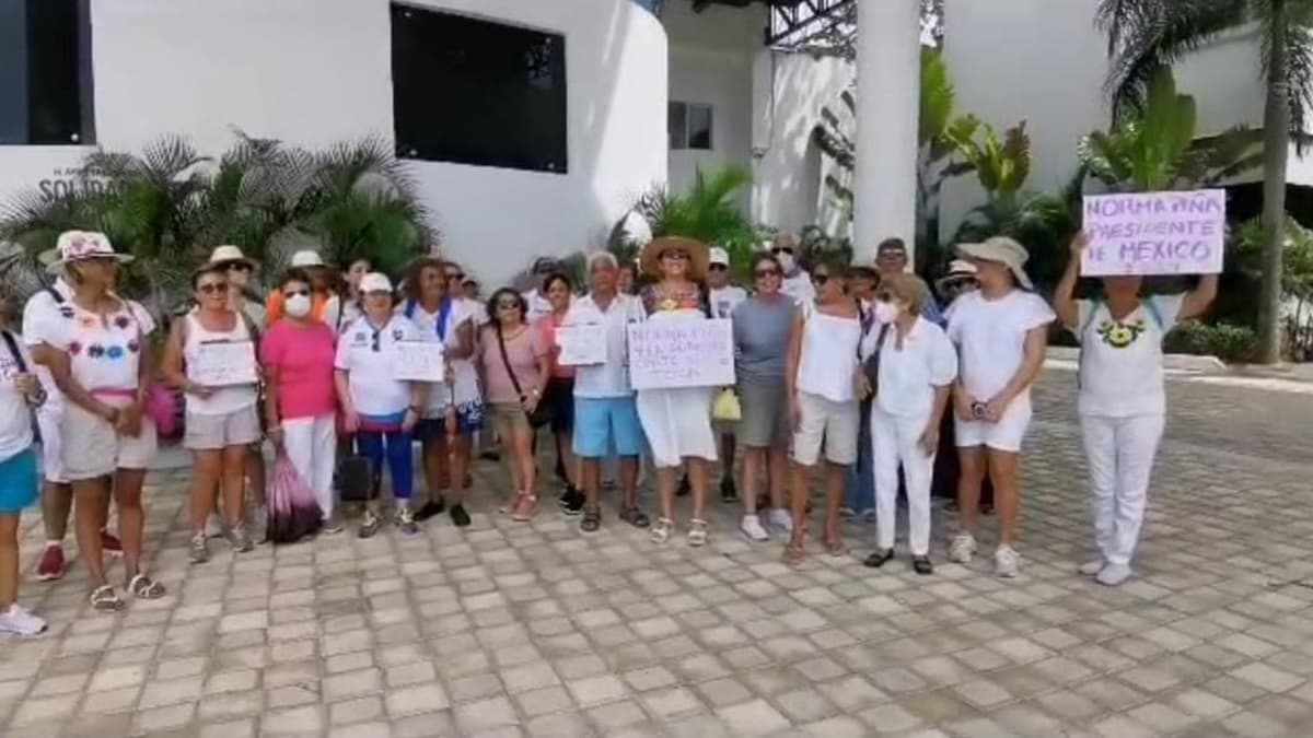 Ciudadanos de Playa del Carmen se unen a la movilización nacional "La Corte no se toca"