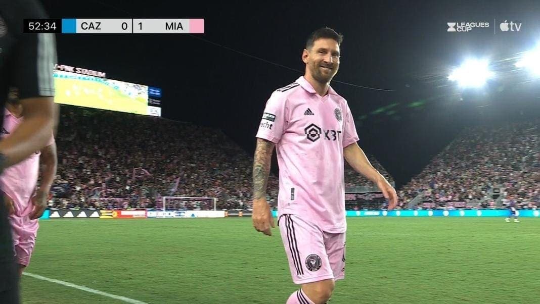 Video: Messi debuta con gol ante el Cruz Azul; tribuna estuvo llena de famosos