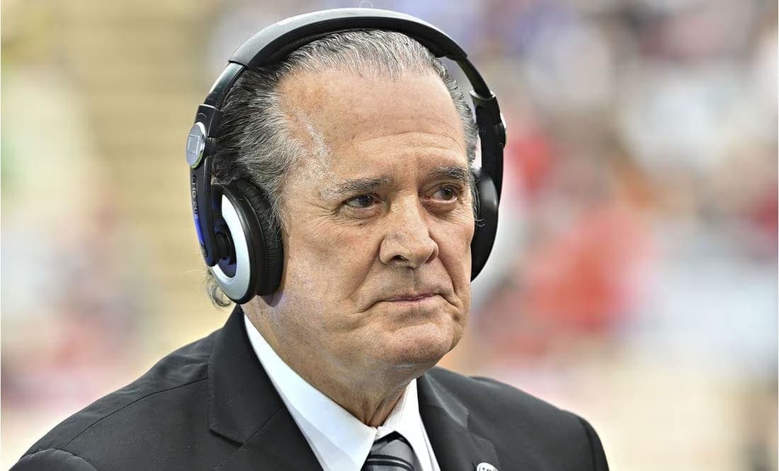 Tunden a Raúl Orvañanos por llamar a una niña "señorita muy guapa" en pleno partido