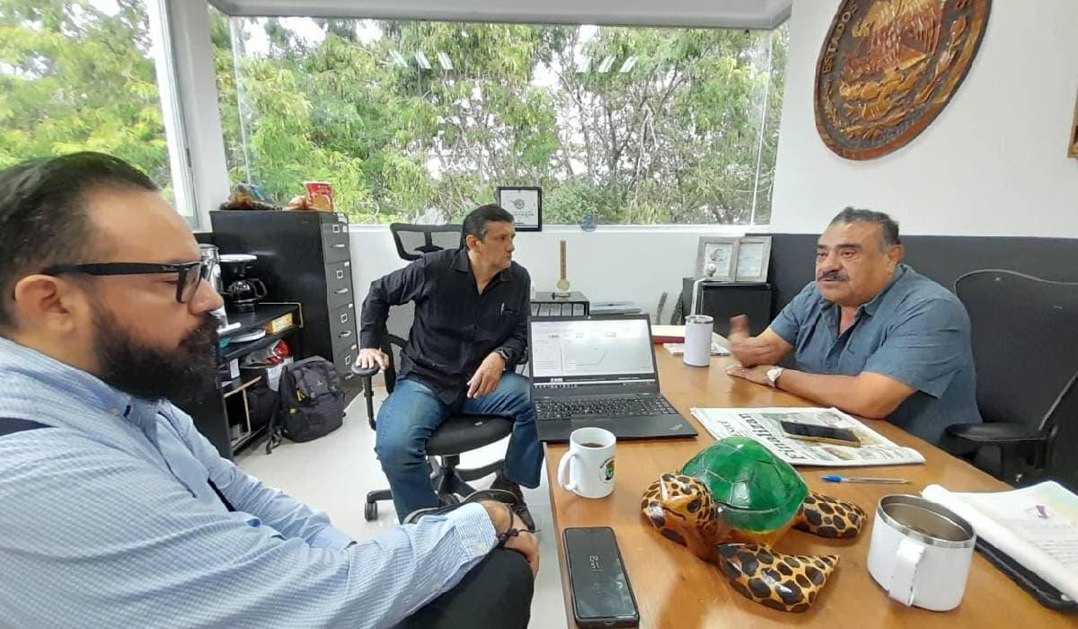 Se reúne Marciano Toledo con autoridades electorales