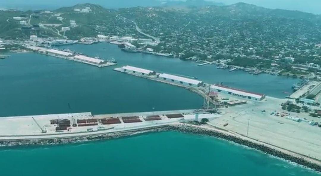 Video: Sobrevuela AMLO el Corredor Interoceánico del Istmo de Tehuantepec