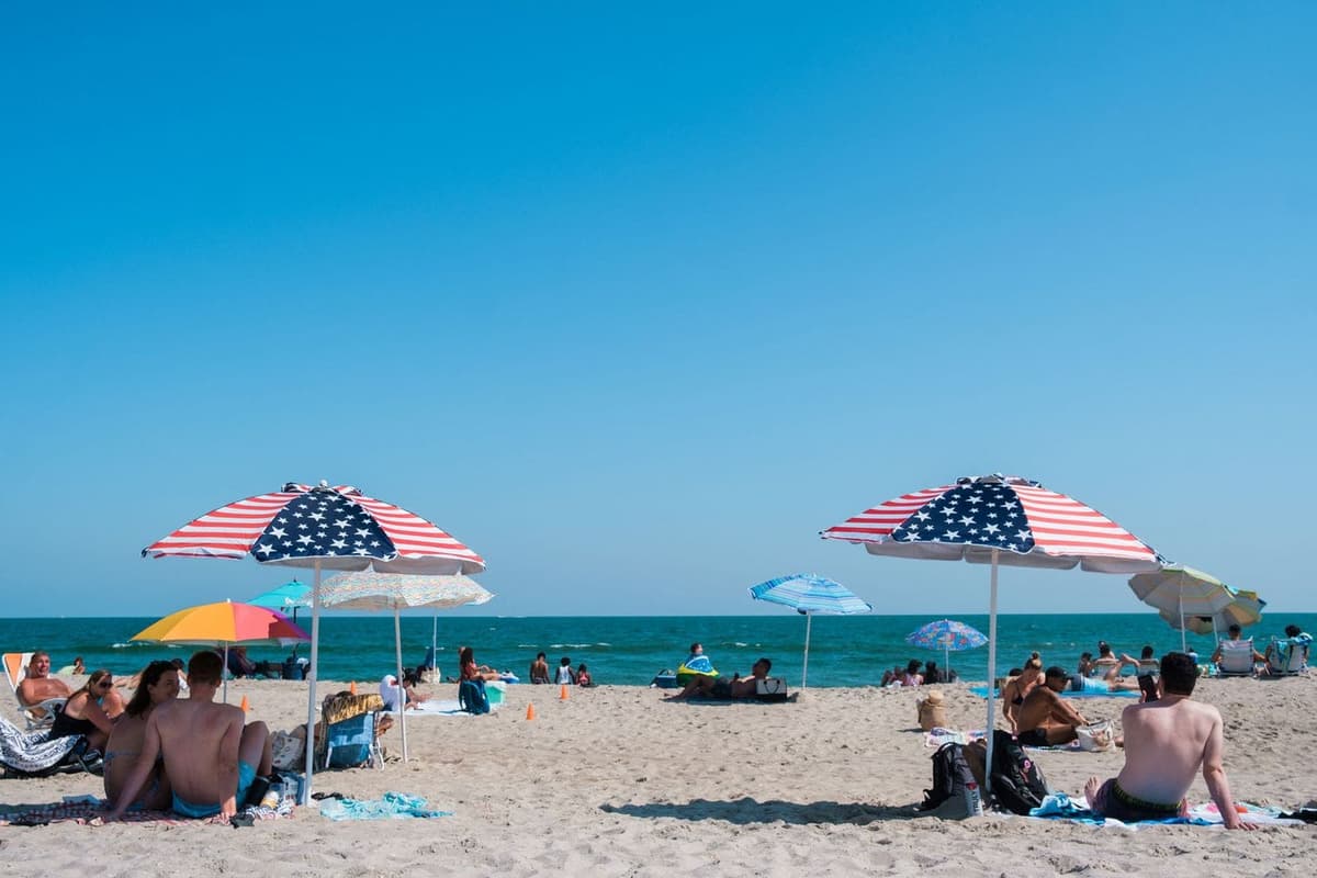 Cierran playa de New York tras ataque de tiburón