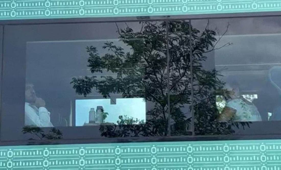 "No pueden grabar": Tren Maya donde viajaba AMLO se paró por más de una hora