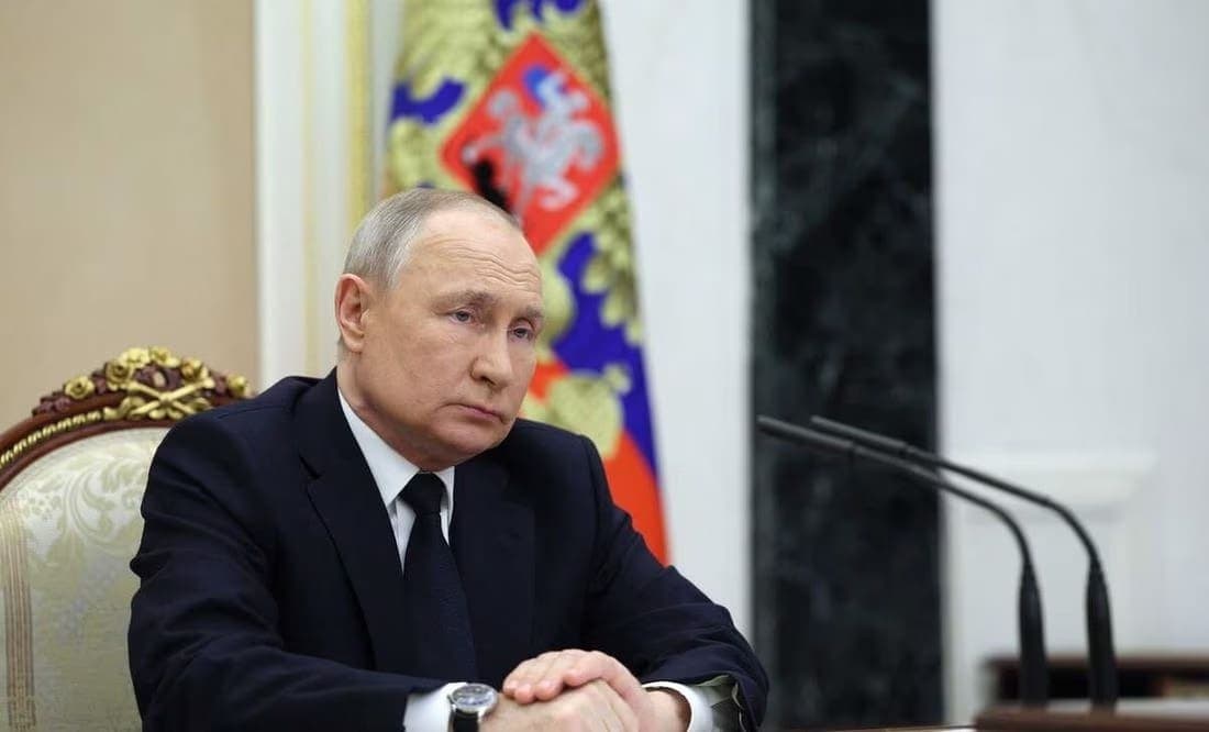 Rusia es "invencible", afirma Putin a alumnos; incluye guerra en Ucrania a cursos