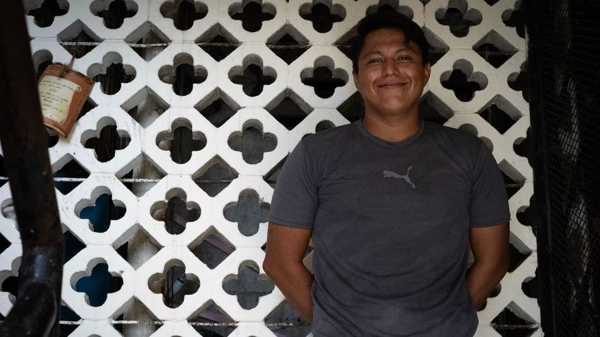 Lo obligaron a cuidar un yate mientras Otis impactaba a Acapulco y sobrevivió