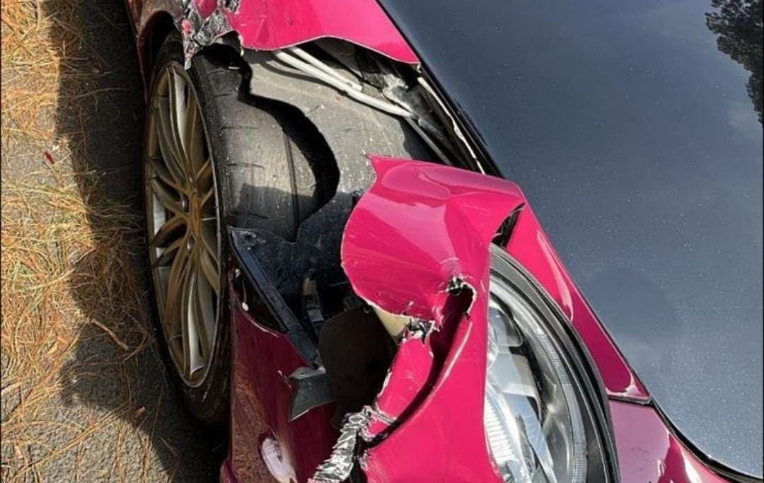 Video: Porsche se impacta contra autobús en la México-Cuernavaca por jugar carreritas