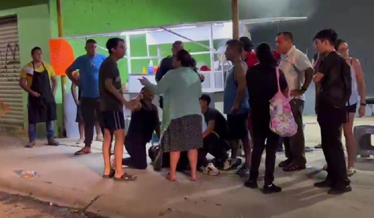 Apuñalan a un joven frente a una taquería en la Región 237 de Cancún