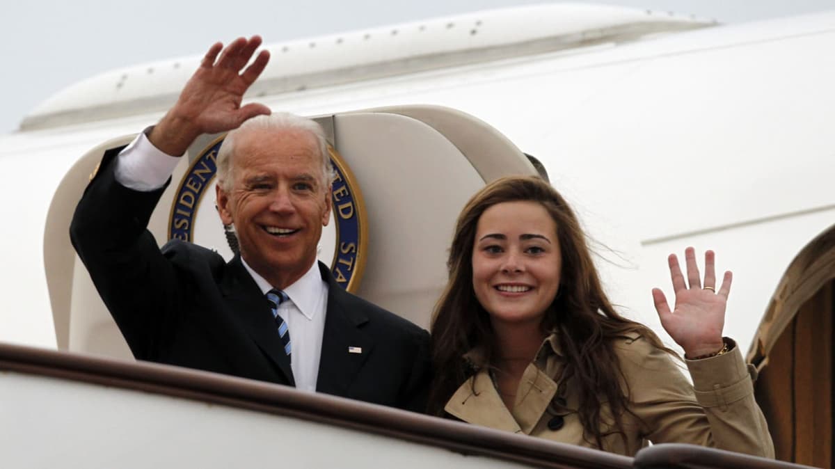 Servicio Secreto confirma ataque al coche oficial de la nieta del presidente Joe Biden
