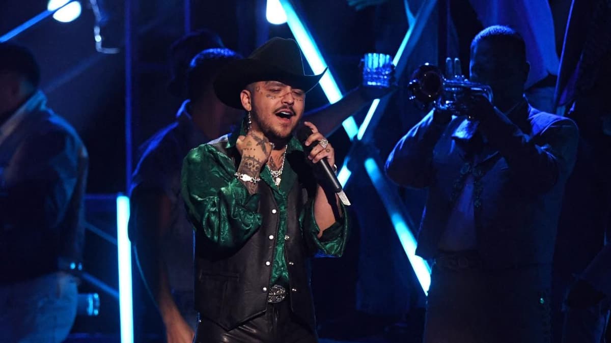 Video: Christian Nodal sorprende con nueva versión de ‘Devuélveme a mi Chica’