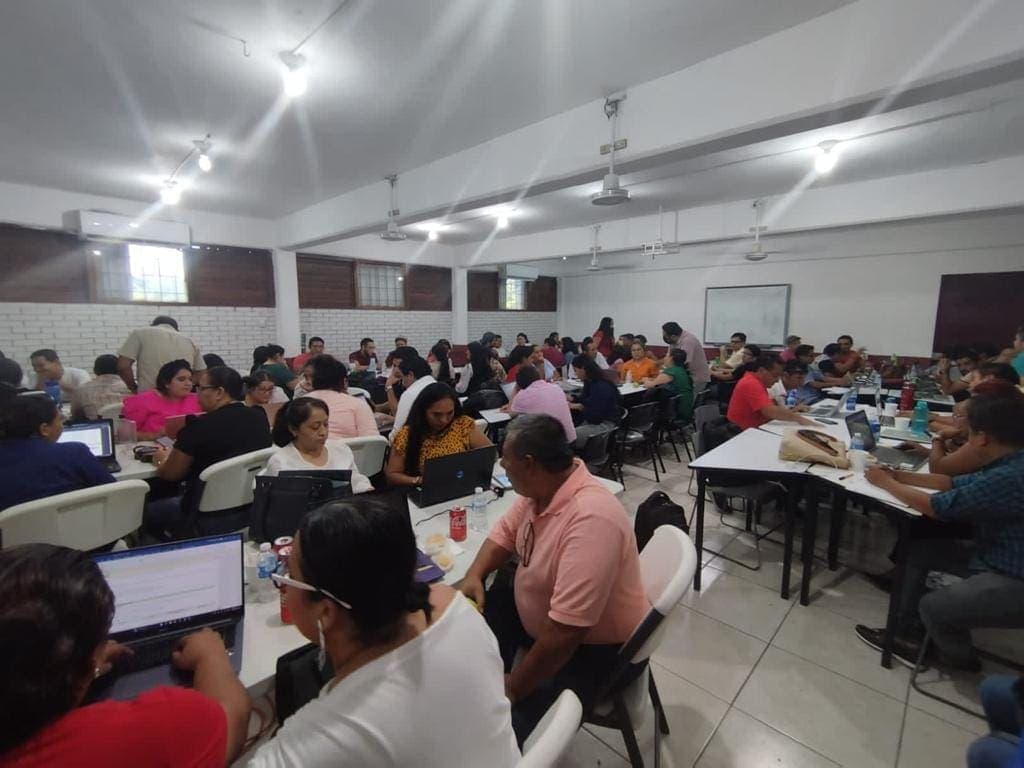 Organiza la SEQ el "Taller de Formación Docente para la Implementación del Marco Curricular Común en el Telebachillerato Comunitario"
