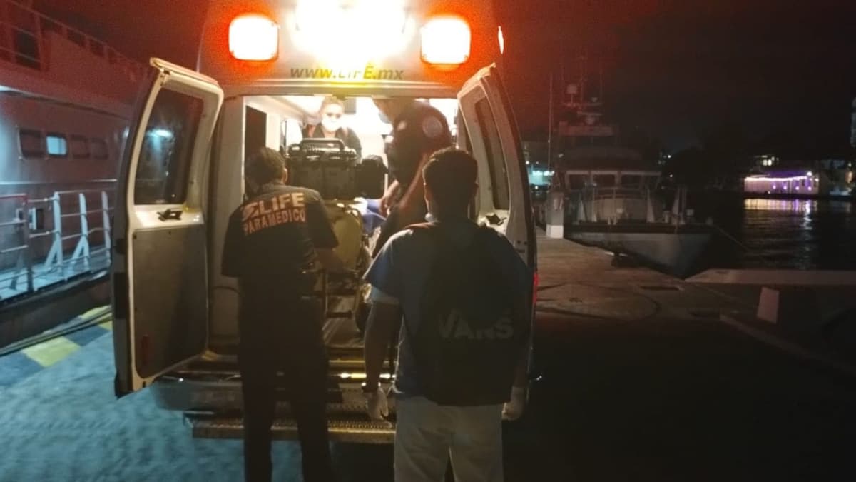 Marina brinda apoyo durante evacuación médica de emergencia en Isla Mujeres