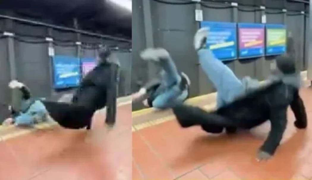 Video: Hombre muere atropellado por un tren en Filadelfia, tras ser empujado a las vías