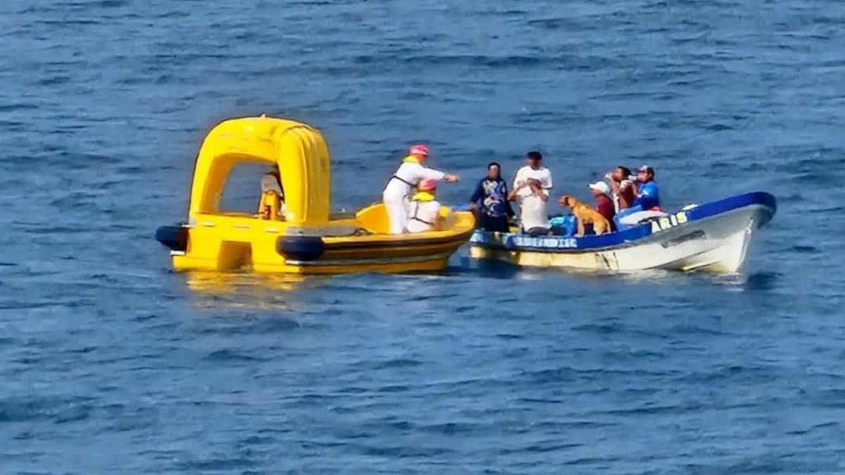 Celebra Mara Lezama el exitoso rescate de los pescadores de Cozumel y el perrito "Canelo"