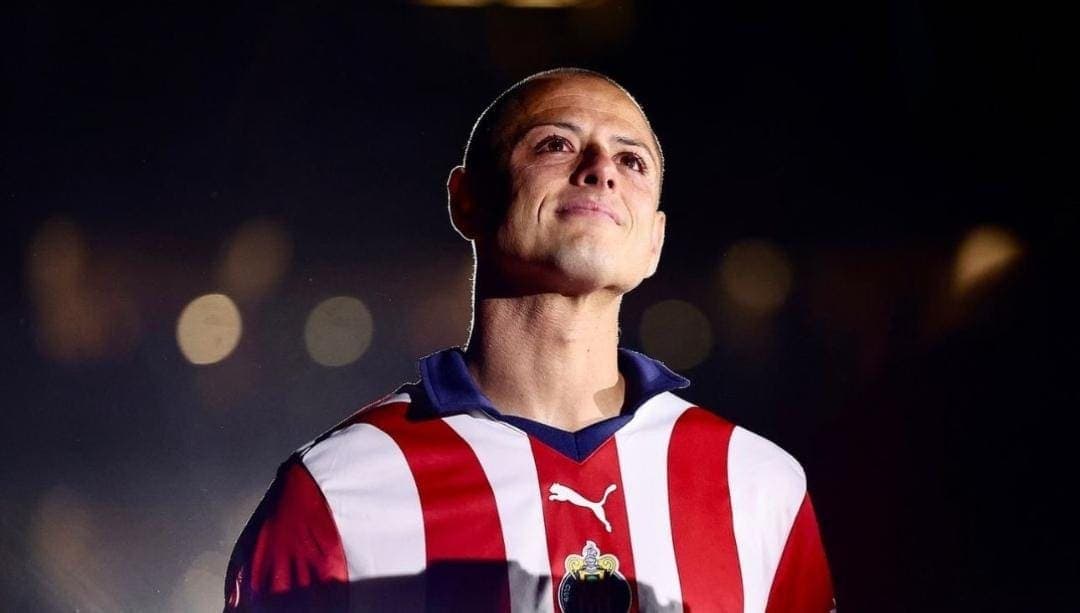 Video: Emotiva presentación del "Chicharito" Hernández con las Chivas