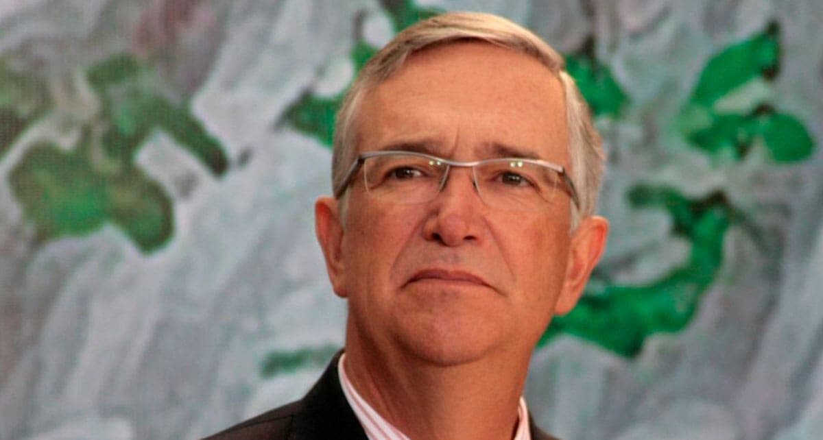 Ricardo Salinas Pliego arremete contra el arbitraje del juego Mazatlán vs León