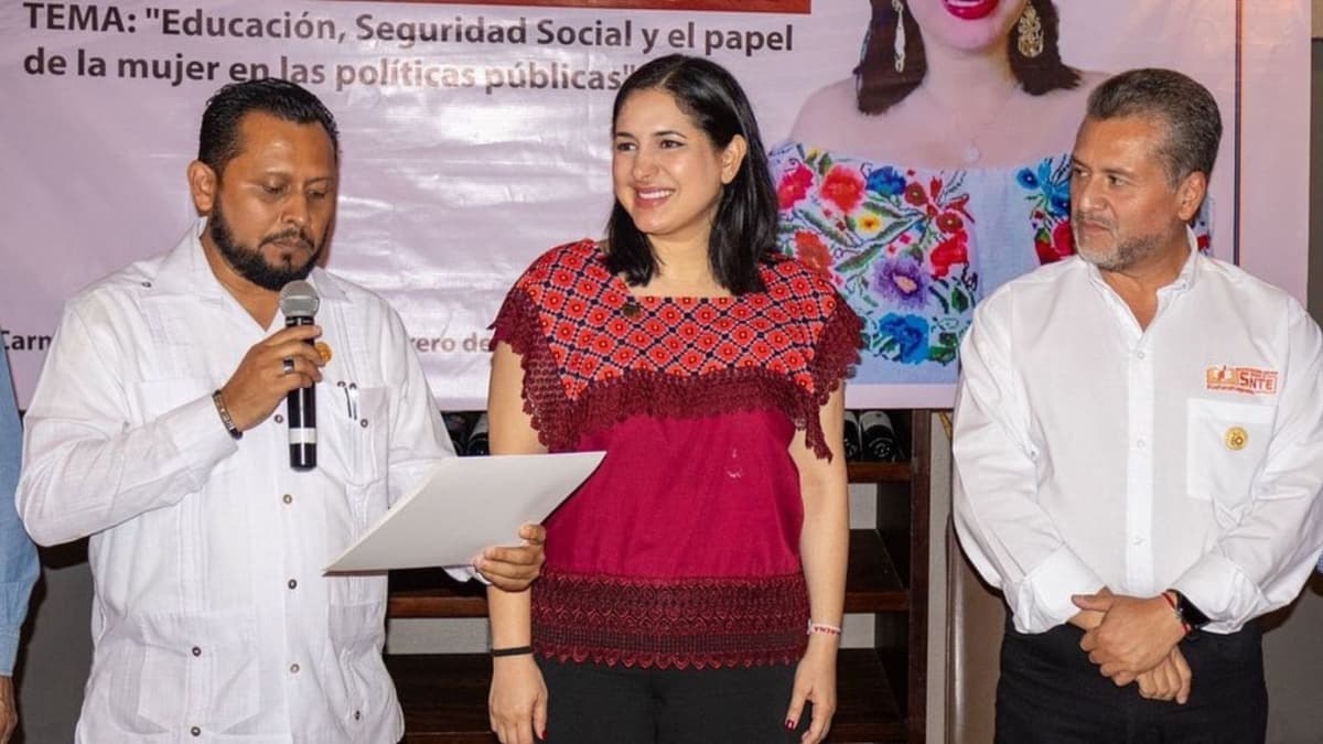 Participa Estefanía Mercado en conversatorio “Educación, Seguridad Social y el Papel de la Mujer en las Políticas Públicas”