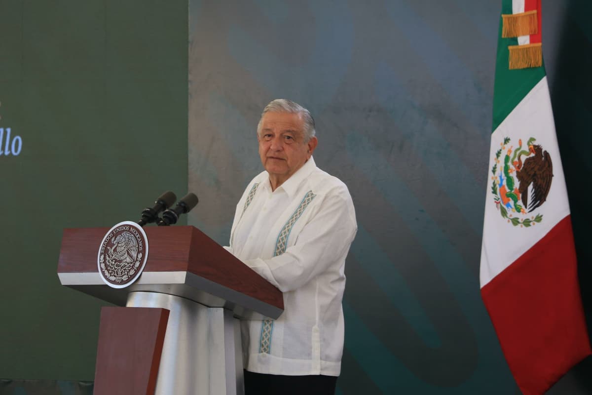 Video: AMLO pide una 'ayudadita' a Trudeau ante el anuncio de la visa para mexicanos
