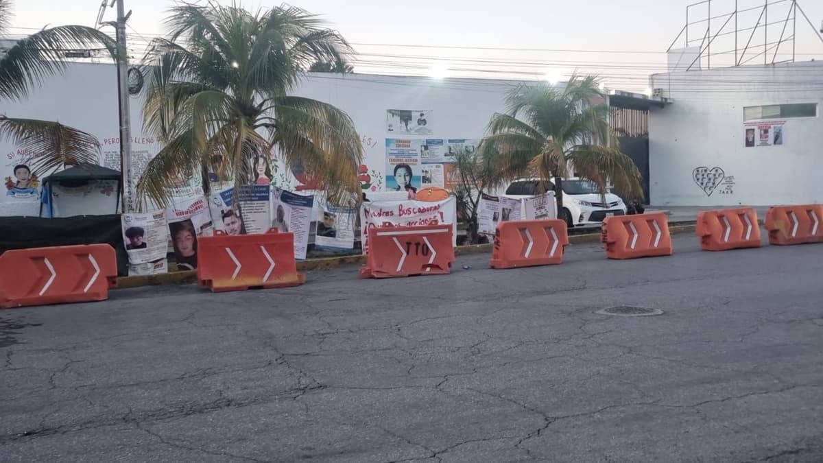 Madres Buscadoras inician otro bloqueo, ahora en la sede de la Fiscalía en Cancún