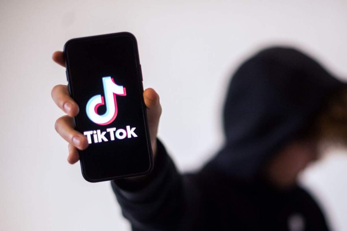 Niño de 11 años muere de paro cardiaco tras hacer peligroso reto viral de TikTok