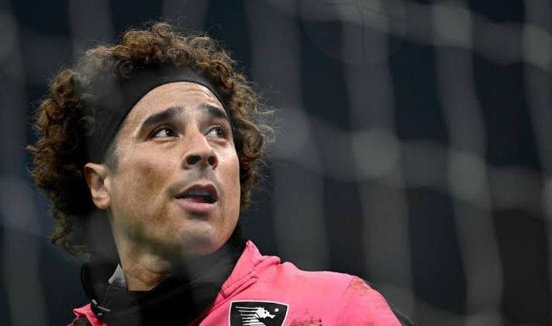 Portero mexicano Guillermo Ochoa ya recibió más de mil goles en partidos de clubes