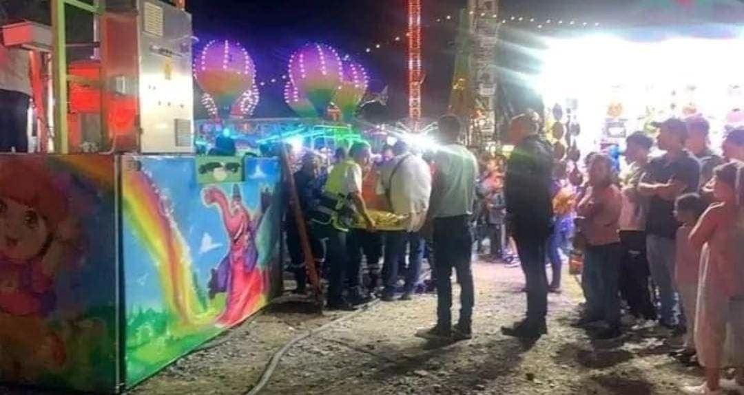Video: Cae un juego mecánico en feria de San Luis Potosí; hay varios menores lesionados
