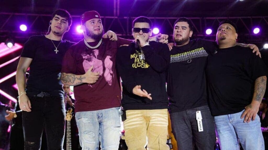 Cancela Fuerza Regida su concierto en la Plaza de Toros de Cancún