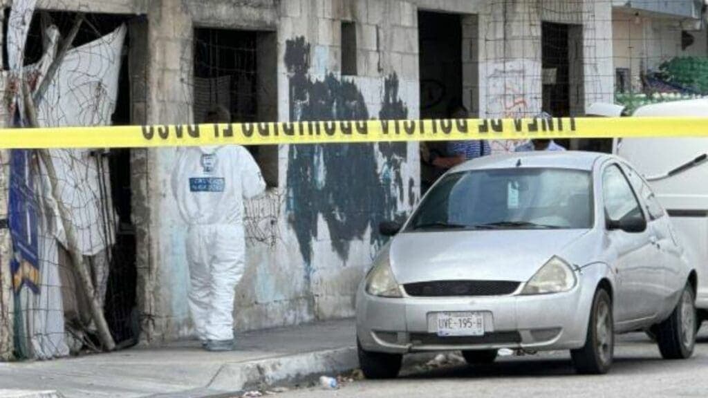 Localizan tres cuerpos en la colonia 28 de Julio de Playa del Carmen