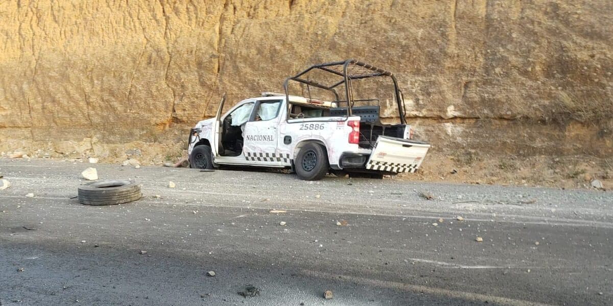 Choque deja siete elementos de Guardia Nacional lesionados en autopista de Jalisco