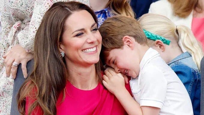 Kate Middleton reaparece en redes sociales para felicitar a su hijo Louis