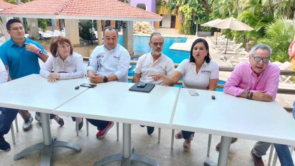 Invitan a ciudadanos de Quintana Roo a participar en la marcha de la "Marea Rosa" este domingo