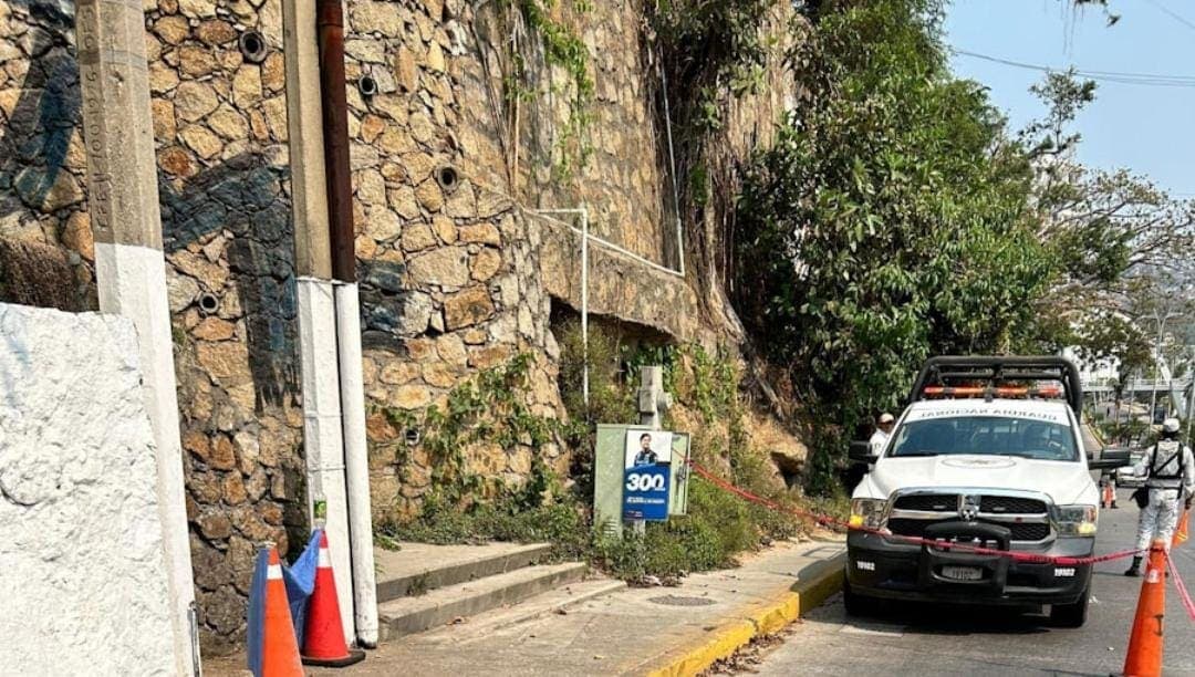 Encuentran un feto dentro de un frasco en la costera Miguel Alemán de Acapulco