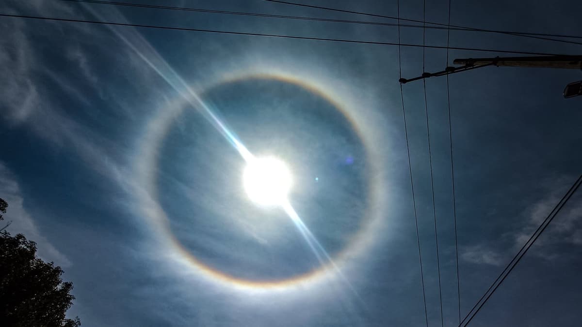 Video: Halo solar ilumina el cielo de CDMX, Edomex y Puebla