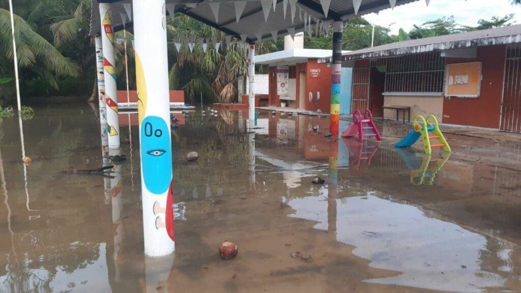 Suspenden clases en Chetumal, Bacalar y José María Morelos hasta nuevo aviso debido a las fuertes lluvias